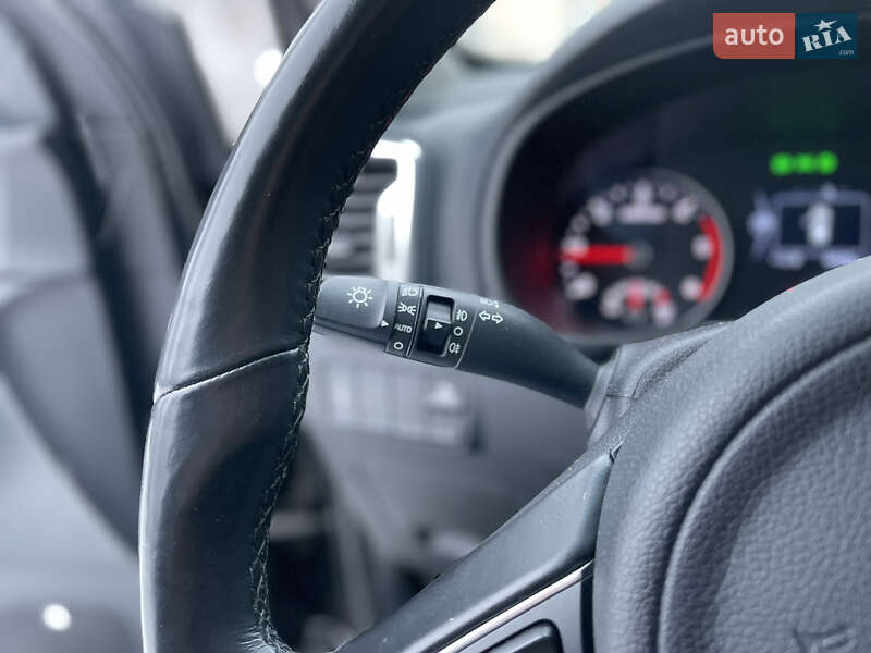 Позашляховик / Кросовер Kia Sportage 2017 в Києві