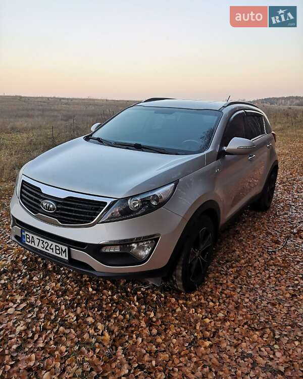 Внедорожник / Кроссовер Kia Sportage 2010 в Кременчуге