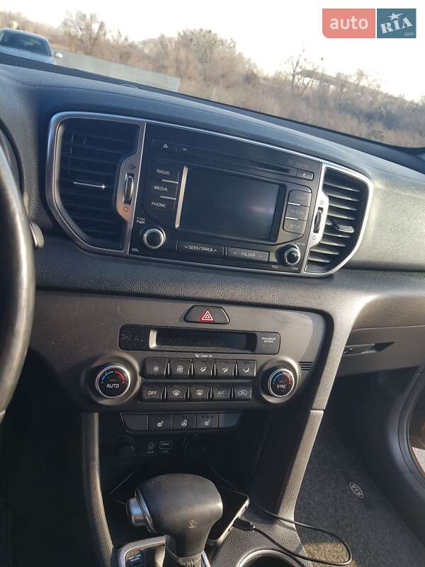 Внедорожник / Кроссовер Kia Sportage 2017 в Ирпене