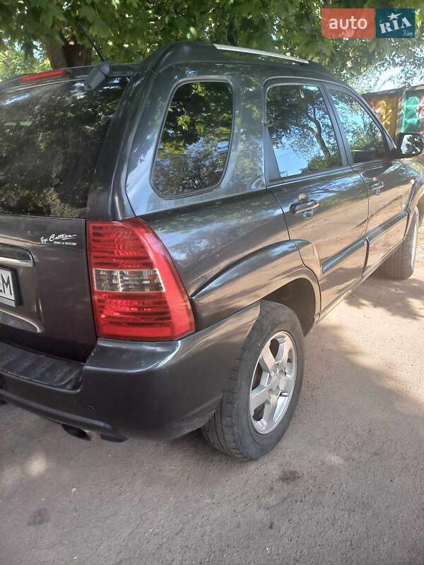 Позашляховик / Кросовер Kia Sportage 2008 в Хмільнику