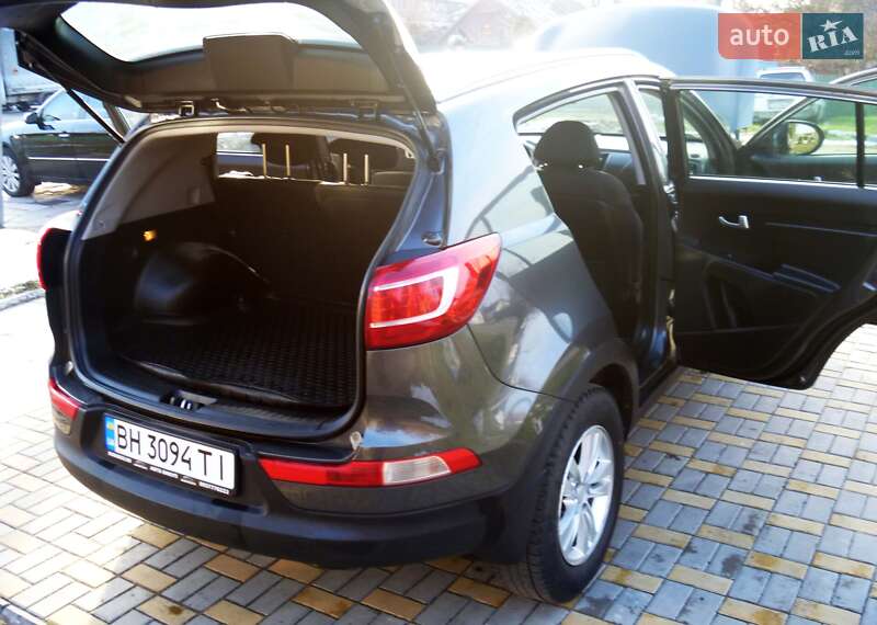 Позашляховик / Кросовер Kia Sportage 2012 в Христинівці
