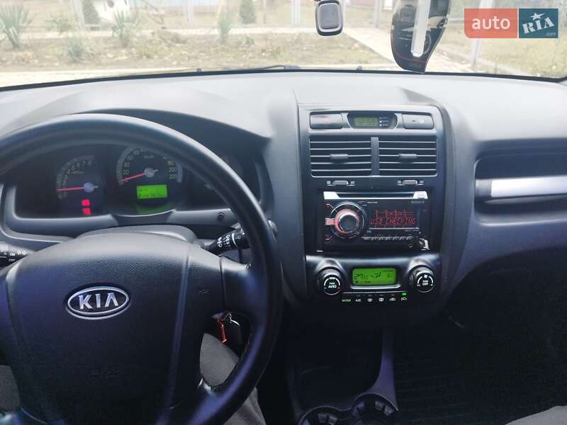 Позашляховик / Кросовер Kia Sportage 2008 в Миколаєві