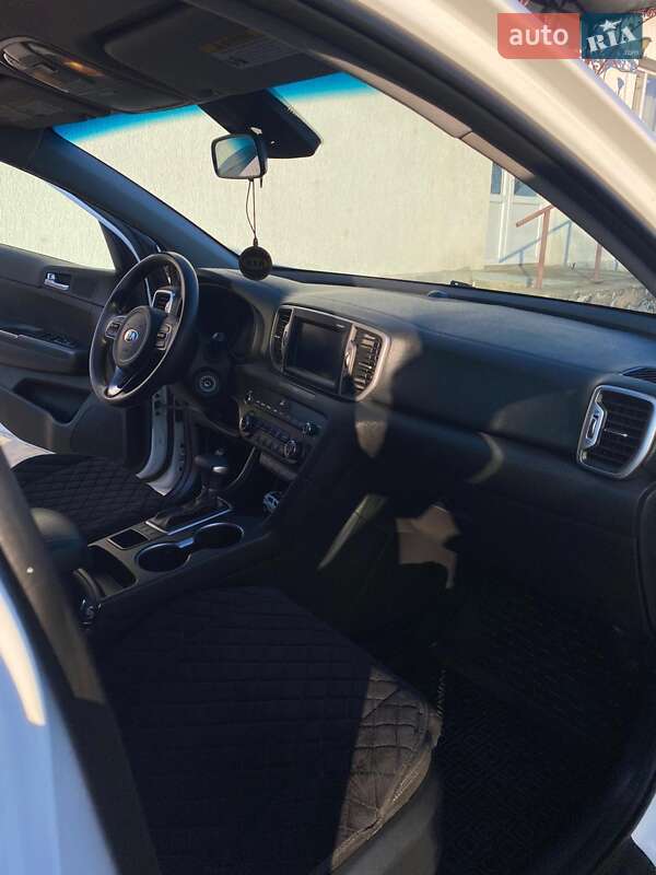 Позашляховик / Кросовер Kia Sportage 2016 в Високопіллі