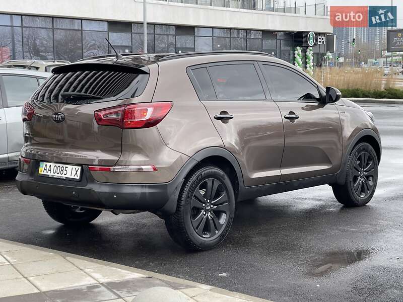 Внедорожник / Кроссовер Kia Sportage 2011 в Киеве