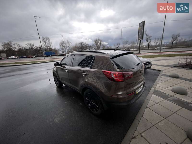 Внедорожник / Кроссовер Kia Sportage 2011 в Киеве