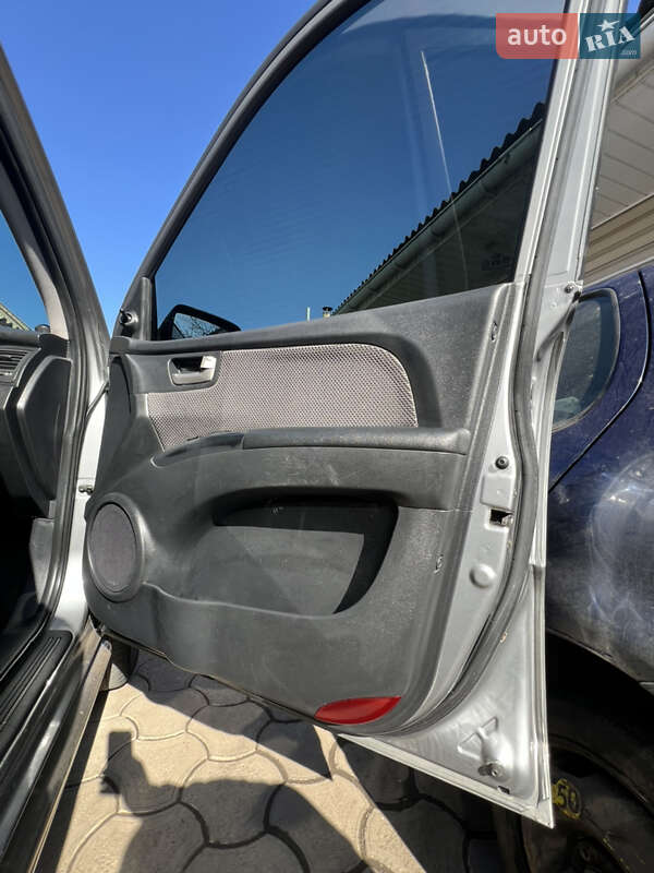Внедорожник / Кроссовер Kia Sportage 2005 в Сумах фото 11 Внедорожник / Кроссовер Kia Sportage 2005 в Сумах