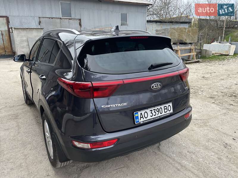Внедорожник / Кроссовер Kia Sportage 2017 в Ужгороде