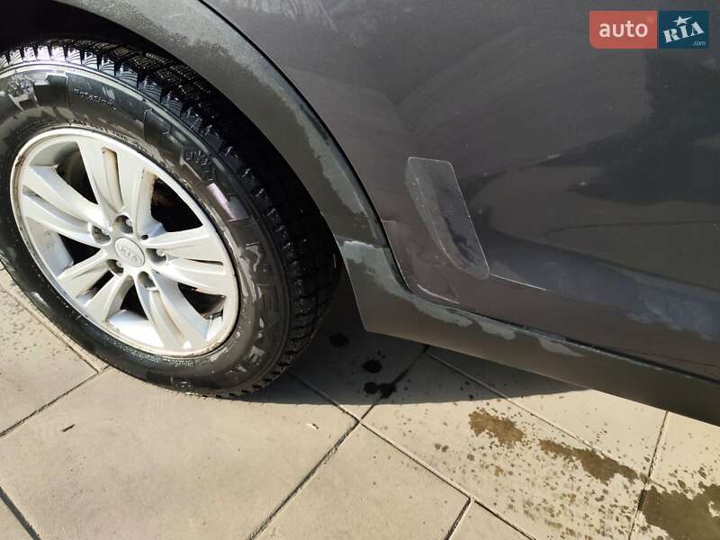 Внедорожник / Кроссовер Kia Sportage 2012 в Синельниково