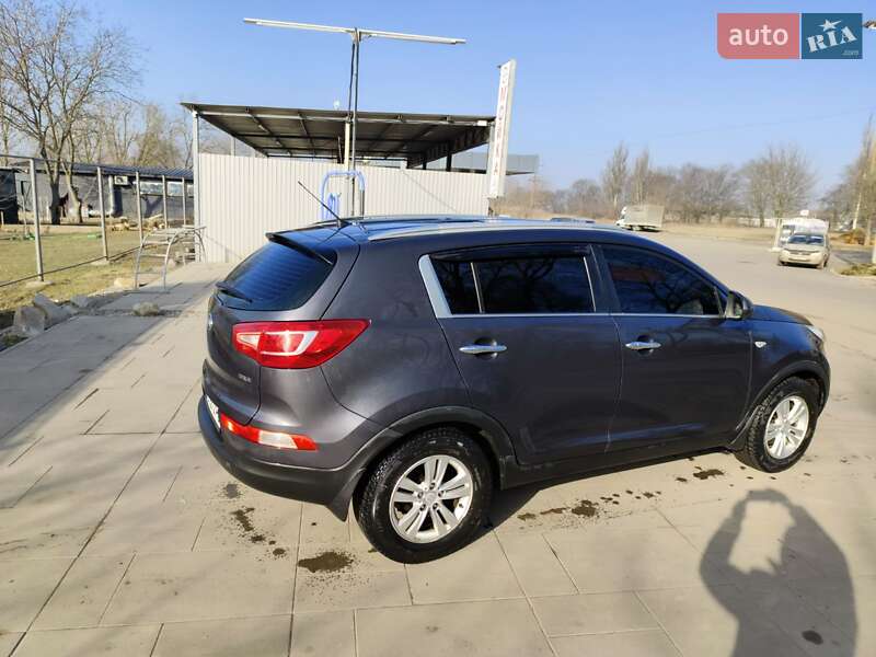 Внедорожник / Кроссовер Kia Sportage 2012 в Синельниково