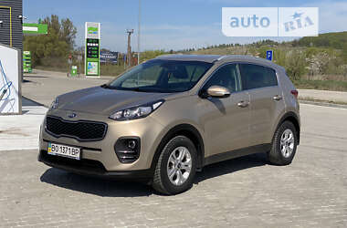 Позашляховик / Кросовер Kia Sportage 2016 в Бережанах