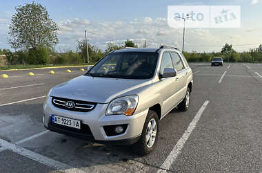 Позашляховик / Кросовер Kia Sportage 2009 в Чернівцях