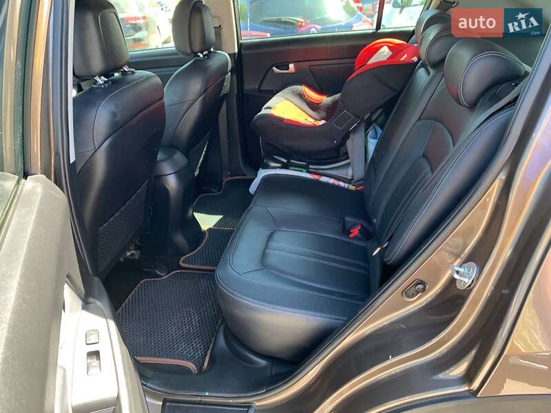 Внедорожник / Кроссовер Kia Sportage 2013 в Шептицькому