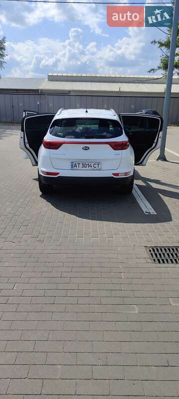 Внедорожник / Кроссовер Kia Sportage 2016 в Ивано-Франковске