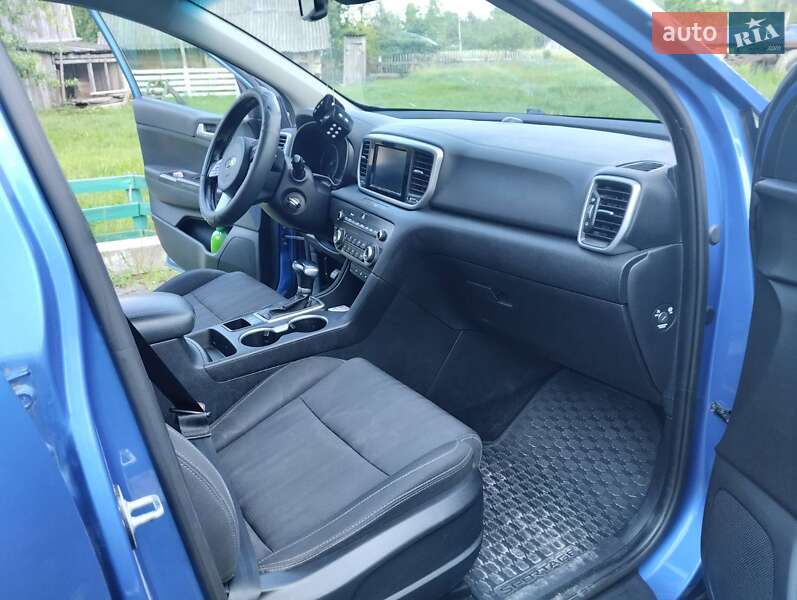 Внедорожник / Кроссовер Kia Sportage 2018 в Олевске