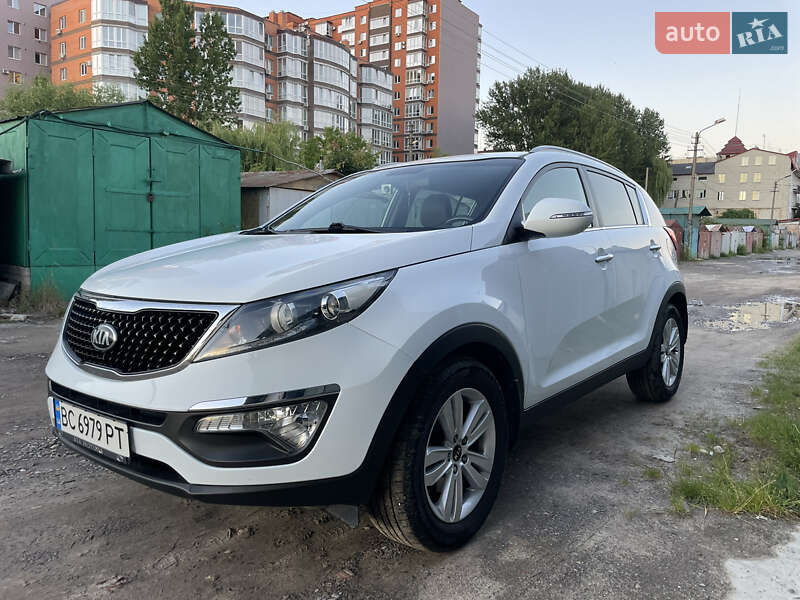 Позашляховик / Кросовер Kia Sportage 2015 в Львові