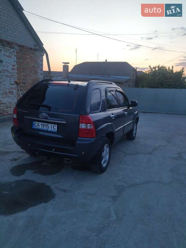 Внедорожник / Кроссовер Kia Sportage 2008 в Корсуне-Шевченковском