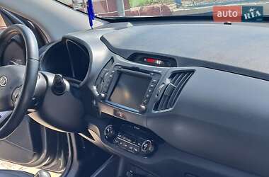 Позашляховик / Кросовер Kia Sportage 2011 в 