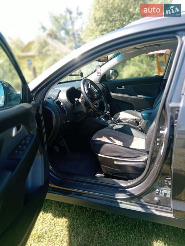 Внедорожник / Кроссовер Kia Sportage 2012 в Ратным