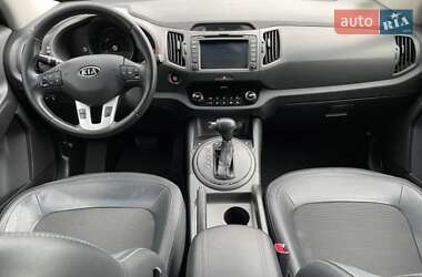 Позашляховик / Кросовер Kia Sportage 2012 в 