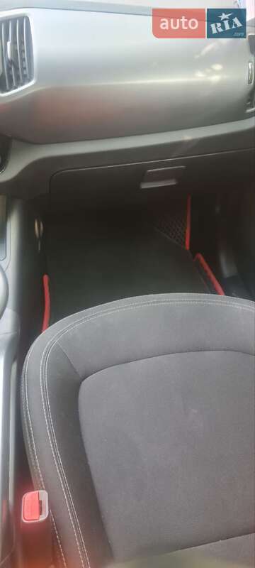 Внедорожник / Кроссовер Kia Sportage 2011 в Первомайске