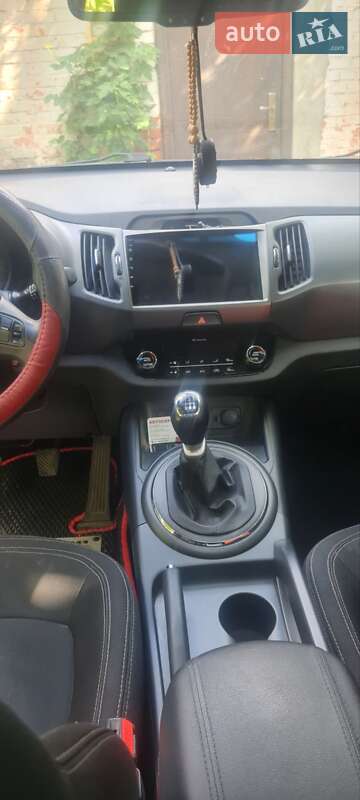 Внедорожник / Кроссовер Kia Sportage 2011 в Первомайске