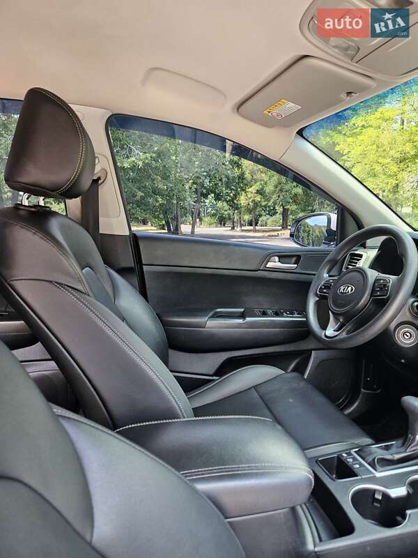 Внедорожник / Кроссовер Kia Sportage 2017 в Кривом Роге