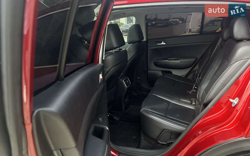 Внедорожник / Кроссовер Kia Sportage 2016 в Мукачево