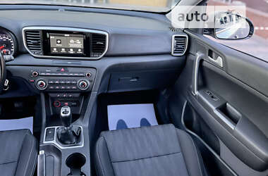 Внедорожник / Кроссовер Kia Sportage 2018 в 