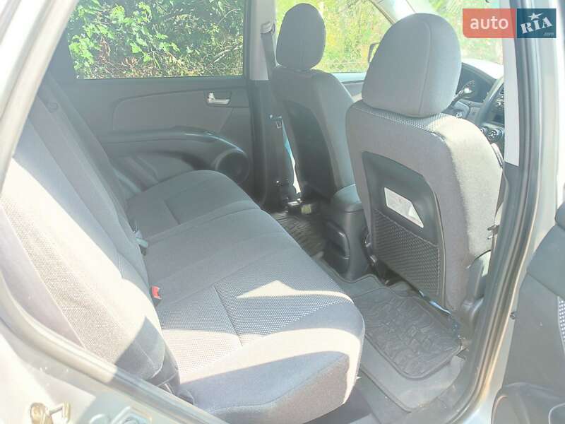 Внедорожник / Кроссовер Kia Sportage 2005 в Житомире