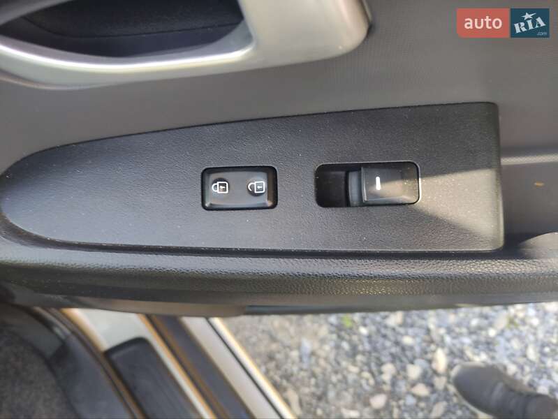 Внедорожник / Кроссовер Kia Sportage 2011 в Коломые