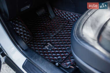 Внедорожник / Кроссовер Kia Sportage 2012 в 