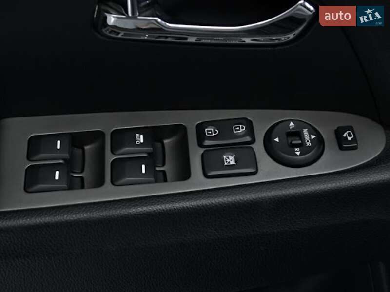 Позашляховик / Кросовер Kia Sportage 2013 в Дрогобичі