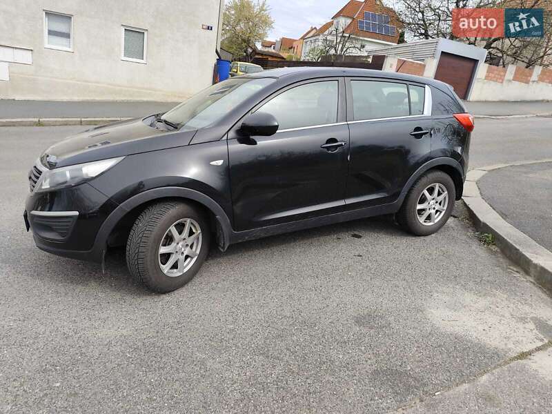 Позашляховик / Кросовер Kia Sportage 2013 в Ужгороді