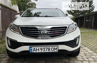 Позашляховик / Кросовер Kia Sportage 2014 в Києві