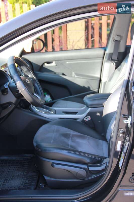 Позашляховик / Кросовер Kia Sportage 2015 в Дніпрі