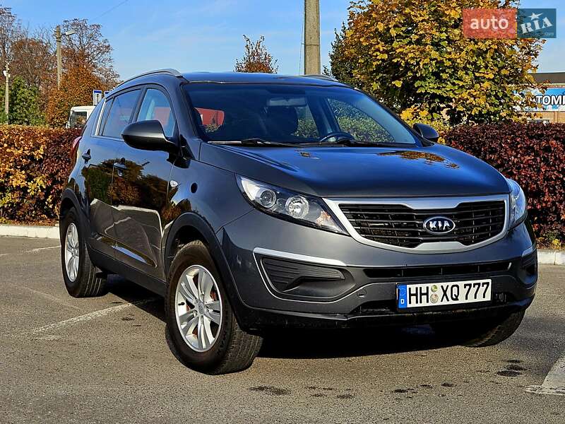 Внедорожник / Кроссовер Kia Sportage 2011 в Полтаве