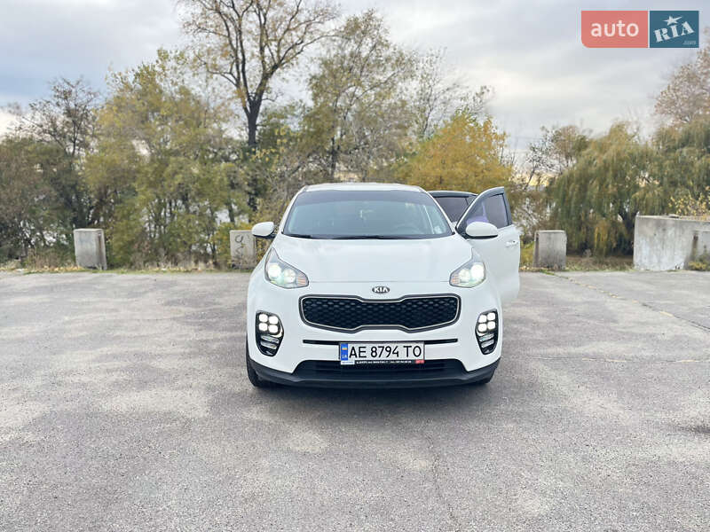Позашляховик / Кросовер Kia Sportage 2016 в Дніпрі
