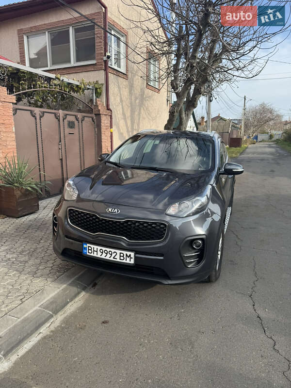 Внедорожник / Кроссовер Kia Sportage 2016 в 