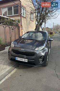 Внедорожник / Кроссовер Kia Sportage 2016 в 