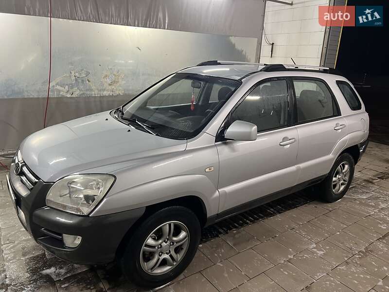 Позашляховик / Кросовер Kia Sportage 2005 в Ізюмі