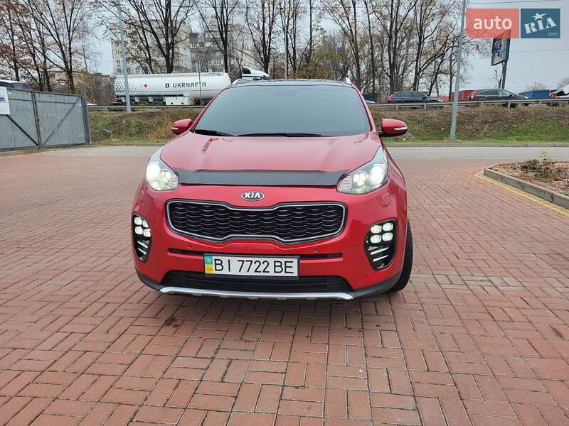 Позашляховик / Кросовер Kia Sportage 2016 в Полтаві