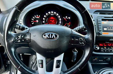 Позашляховик / Кросовер Kia Sportage 2013 в 