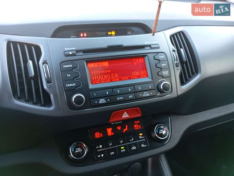 Внедорожник / Кроссовер Kia Sportage 2011 в Городенке