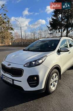 Позашляховик / Кросовер Kia Sportage 2016 в Звягелі