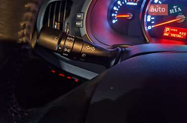 Внедорожник / Кроссовер Kia Sportage 2010 в 