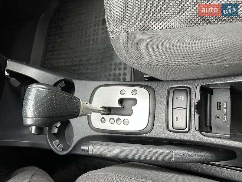 Позашляховик / Кросовер Kia Sportage 2008 в Лебедині