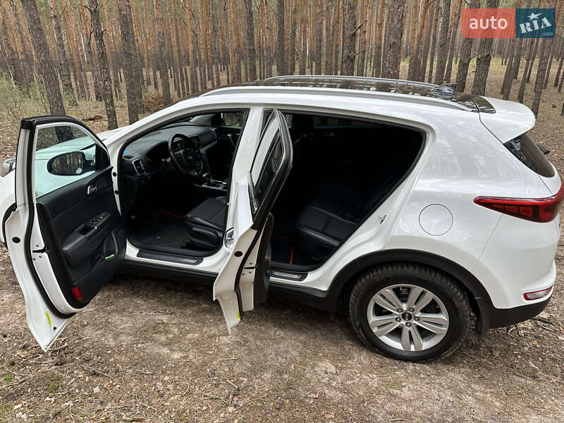 Позашляховик / Кросовер Kia Sportage 2017 в Гостомелі