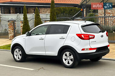 Позашляховик / Кросовер Kia Sportage 2013 в Дніпрі