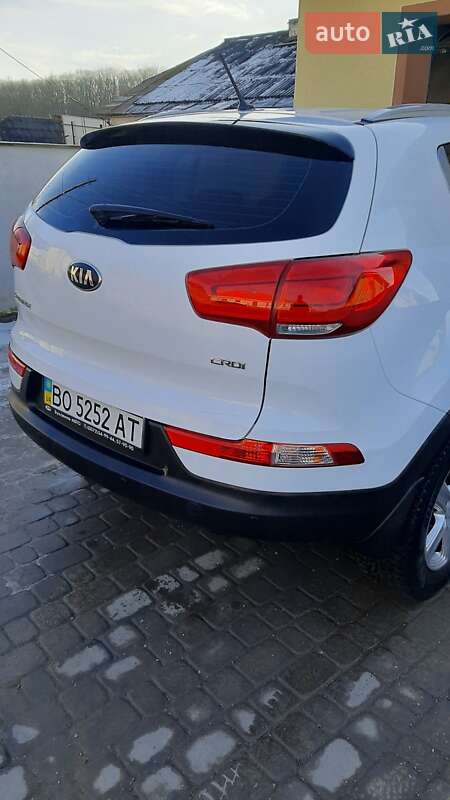 Позашляховик / Кросовер Kia Sportage 2015 в Заліщиках