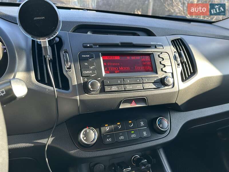 Внедорожник / Кроссовер Kia Sportage 2013 в Киеве
